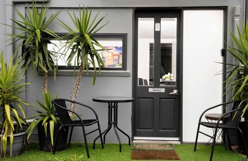 Black Hill Apartment | Sherrard Spacious Family Place