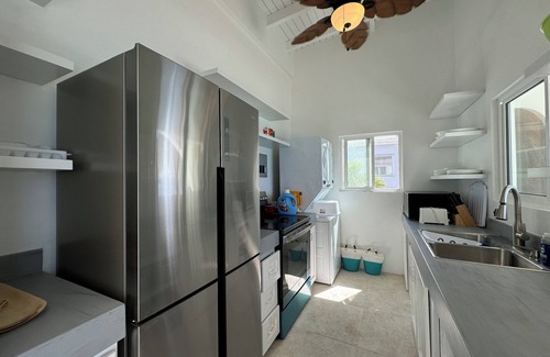 West End Apartment | SHIFTING SANDS - beachfront bliss just steps from restaurants, surf & 2 beaches