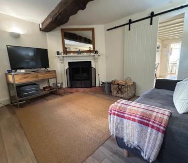 Bridgnorth House | Shining Star, Cartway River Views