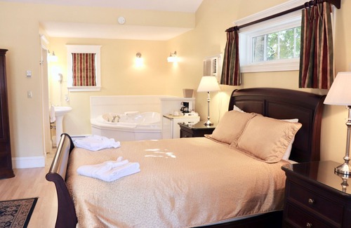 Green Gables Hotel | Shining Waters Country Inn