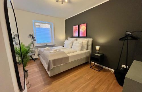 Bielefeld Apartment | SHINY HOMES - Urban Chic Apartment near City Center