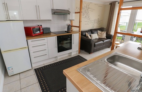 Kidwelly Cottage | Shipwreck Chalet