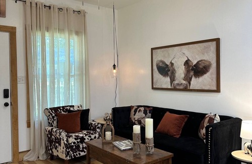 Fluker Cottage | SHL- Cow-tales Cottage