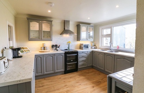 Ardgroom House | SHOEMAKER'S REST, pet friendly, with open fire in Ardgroom Village
