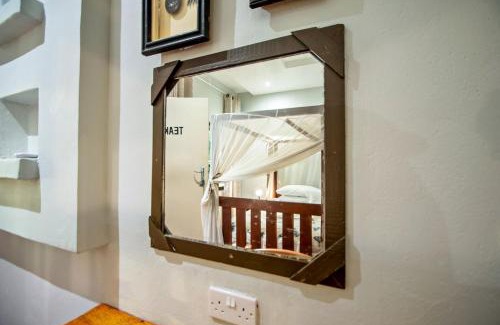 Victoria Falls Hostel | Shoestrings Backpackers Lodge Vic Falls