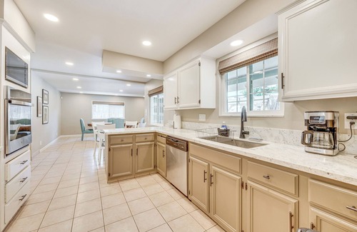Raisin House | Shop, Hike & Explore: Fresno Home w/Private Pool!