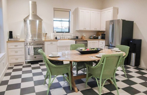 Fayetteville House | Shop, Swim, & Soak in the Views | Sleeps 15 | St. Jerome House + Cottage