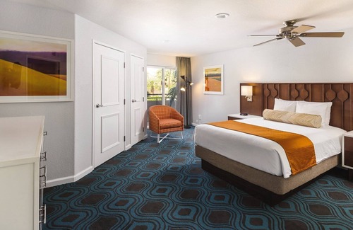 Uptown Design District Resort | Shopping, golf, mountains, nightlife!