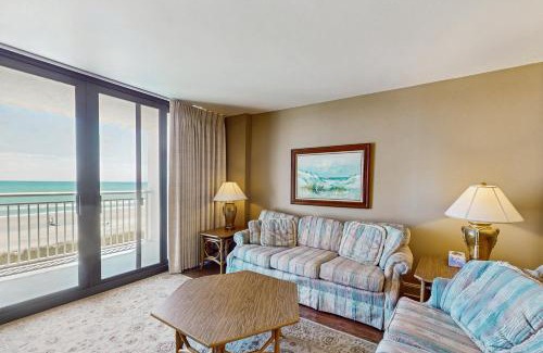 Crescent Beach Apartment | Shoreham Towers 4-D