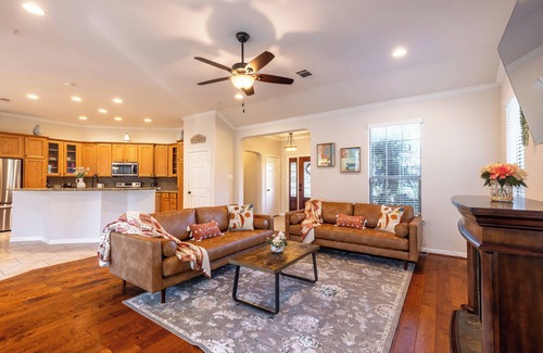 Quinlan House | Shoreline Escape: The Luxury living in Lake Tawakoni