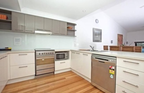 Hamilton Island Apartment | Shorelines3 Hamilton Island.Marks Mad sale enquire now.Stunning views and pool
