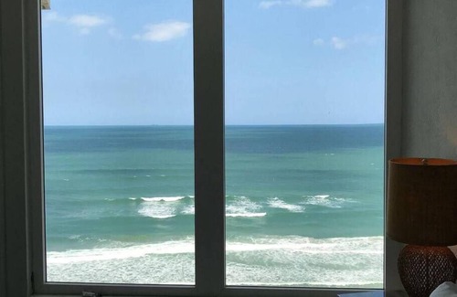 Daytona Beach Shores Condo | ShoresClub1006-DaytonaBeachShores-Oceanfront Views
