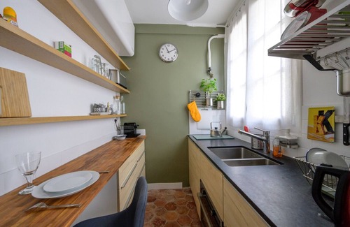 Notre-Dame Apartment | Short/long stay - 2 Rooms + Kitchen + bathroom. Totally renovated