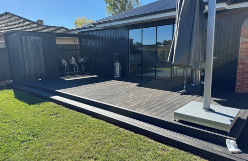 Trentham House | Short stroll into town - fully renovated 3 bedroom house.Make yourself at home.
