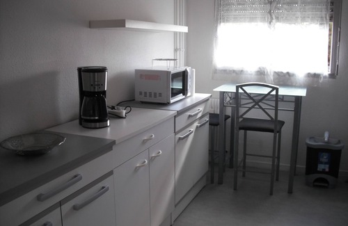 Faubourg-Raines Apartment | SHORT-TERM RENTAL IN A STANDING RESIDENCE: 2-room apartment 58 m2