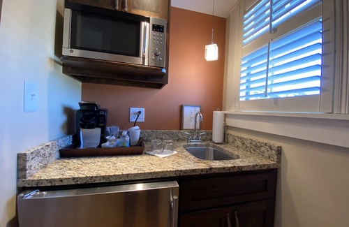 Bloomington Bed & Breakfast | Showers Inn