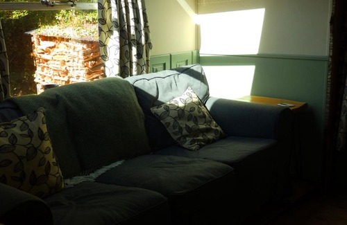 Penmaenpool House | Showman's Wagon at Coed Cae