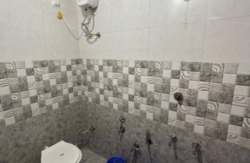 Rajpipla Hotel | Shree keshrinandan home stay