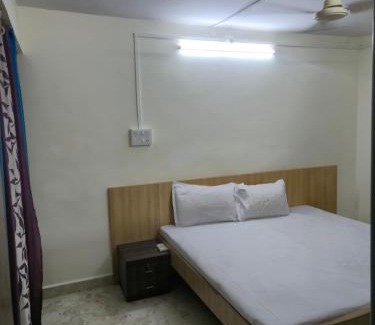 Pardi Apartment | Shree Shyam Homestay
