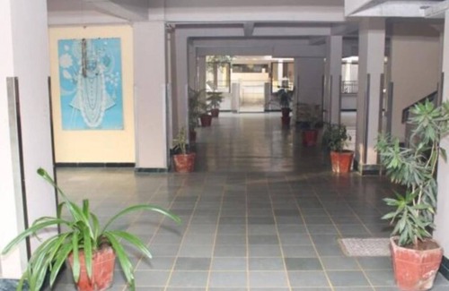 Vadodara Apartment | Shreeji Service Apartment 3-star hotel located in the heart of Vadodara,