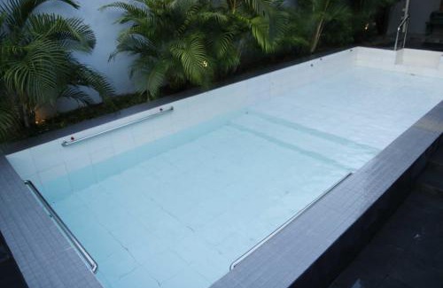 Baturetno House | Shrine Guest House