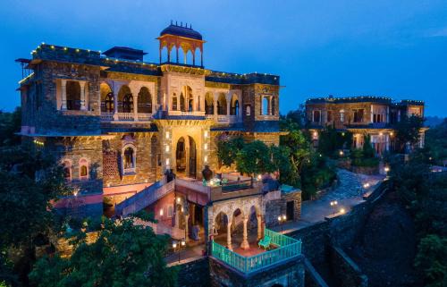 Sadri Hotel | Shrisiddhpuram