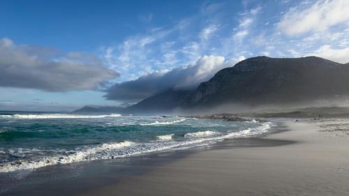 Cape Peninsula House | Shutters on Hilltop, Scarborough