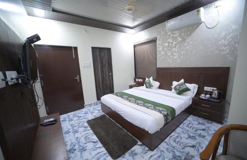 Allahabad Hotel | Shyam Shakti Villa
