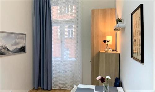 Zizkov Apartment | Side Street Apartments