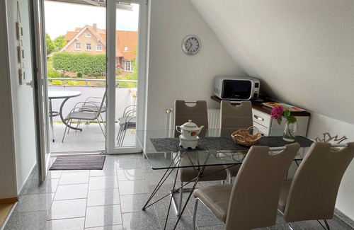 Greetsiel Apartment | SIELBLICK: Chic apartment in super location in Greetsiel, quiet & central