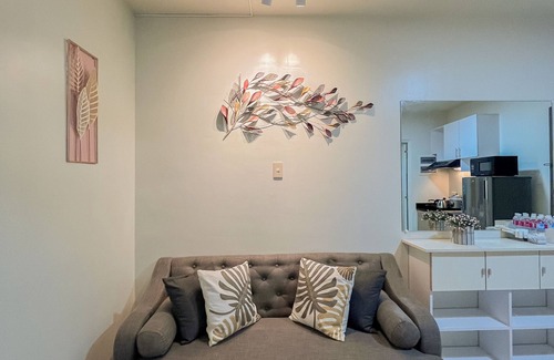 Puerto Princesa City Centre Apartment | Sierra 2 bedroom apartment with a private gym and a pool