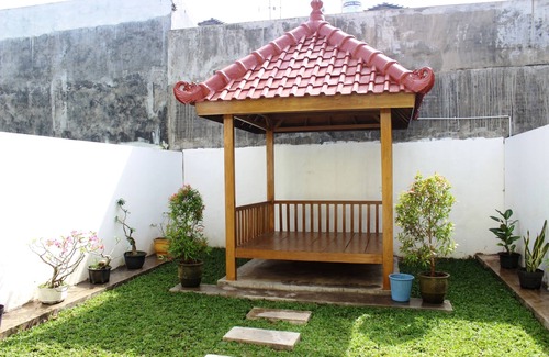 Malang Villa | Sierra : 2 Bedroom Villa