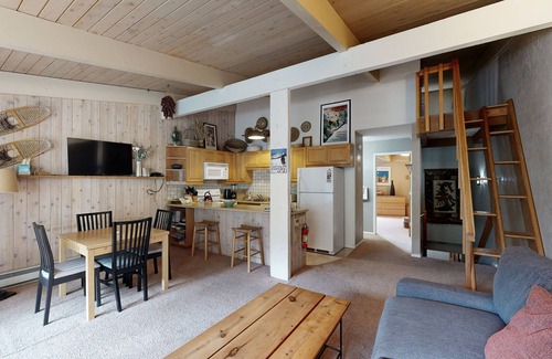 Taos Ski Valley Condo | Sierra Del Sol | Fantastic Ski-In, Ski-Out Retreat with Loft & Views
