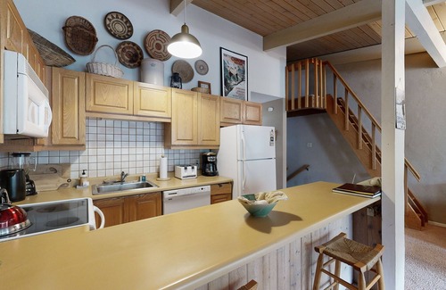 Taos Ski Valley Condo | Sierra Del Sol | Fantastic Ski-In, Ski-Out Retreat with Loft & Views