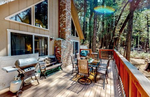 Camp Connell House | Sierra Sky