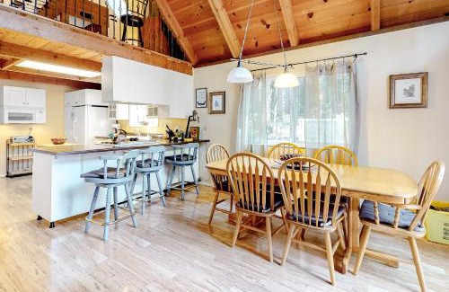 Camp Connell House | Sierra Sky