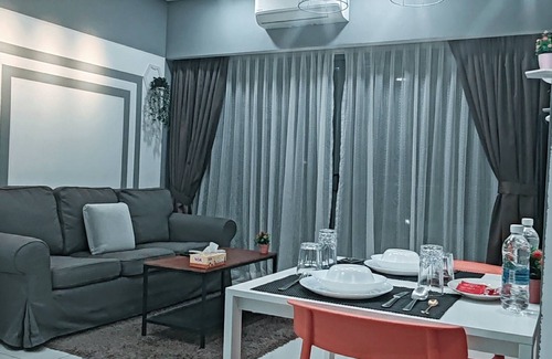 Kuala Lumpur City Centre Apartment | Signature Apartment @Mercu Summer Suites KLCC