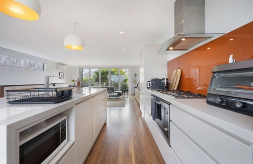 Warrnambool House | Silver Ball Retreat