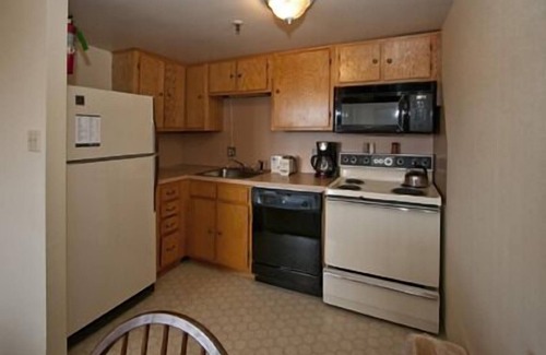Snowshoe Hotel | Silver Creek Lodge