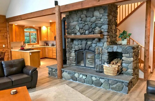 Maple Falls Cabin | Silver Lake #7 - Unsurpassed lakefront views from this spectacular pet-friendly