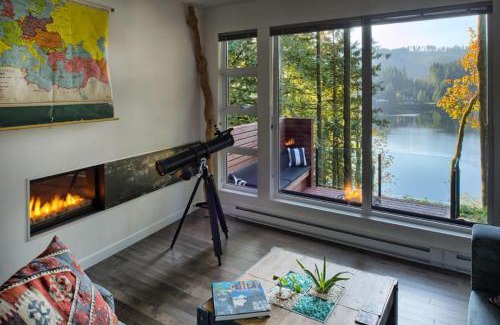 Maple Falls House | Silver Lake 83 - Spectacular Dream Home overlooking Silver Lake