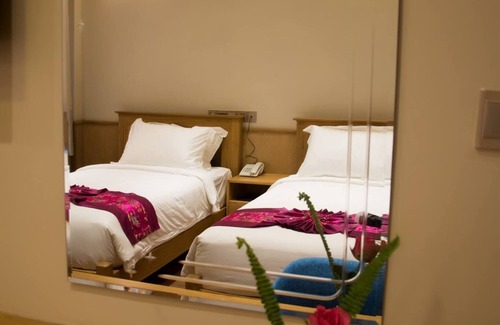 Nyaungshwe Hotel | Silver Lake Hotel