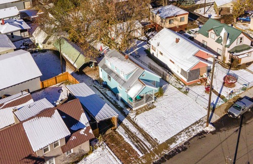 Kellogg House | Silver Miner's Bungalow - Ski, Golf, Bike, Fish+