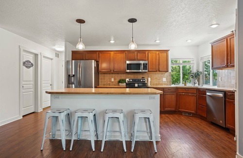 Nampa House | Silver River Retreat Large Home! Community Pool