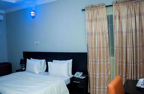 Apomu Resort | Silver Room
