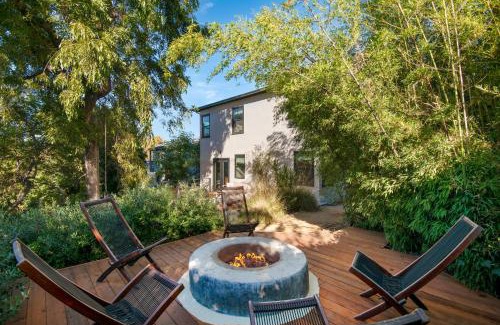 Silver Lake House | Silver Screen by AvantStay Luxe Backyard Escape