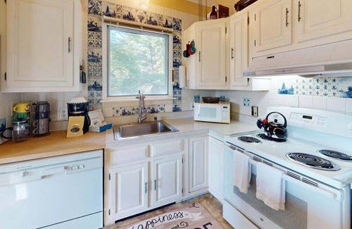 Pittsfield House | Silver Spring Chalet – Spacious 4BR Retreat in Killington Region, Pittsfield, VT, Sleeps 11