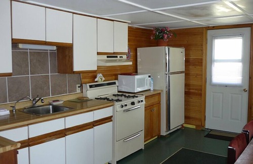 Harcourt Cottage | Silver Springs Cottage Resort