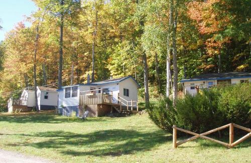Harcourt Resort | Silver Springs Cottage Resort