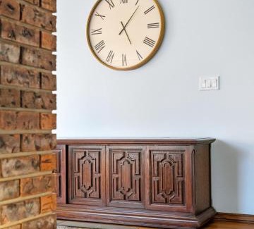 Northwest Calgary Apartment | Silver Springs Family Retreat